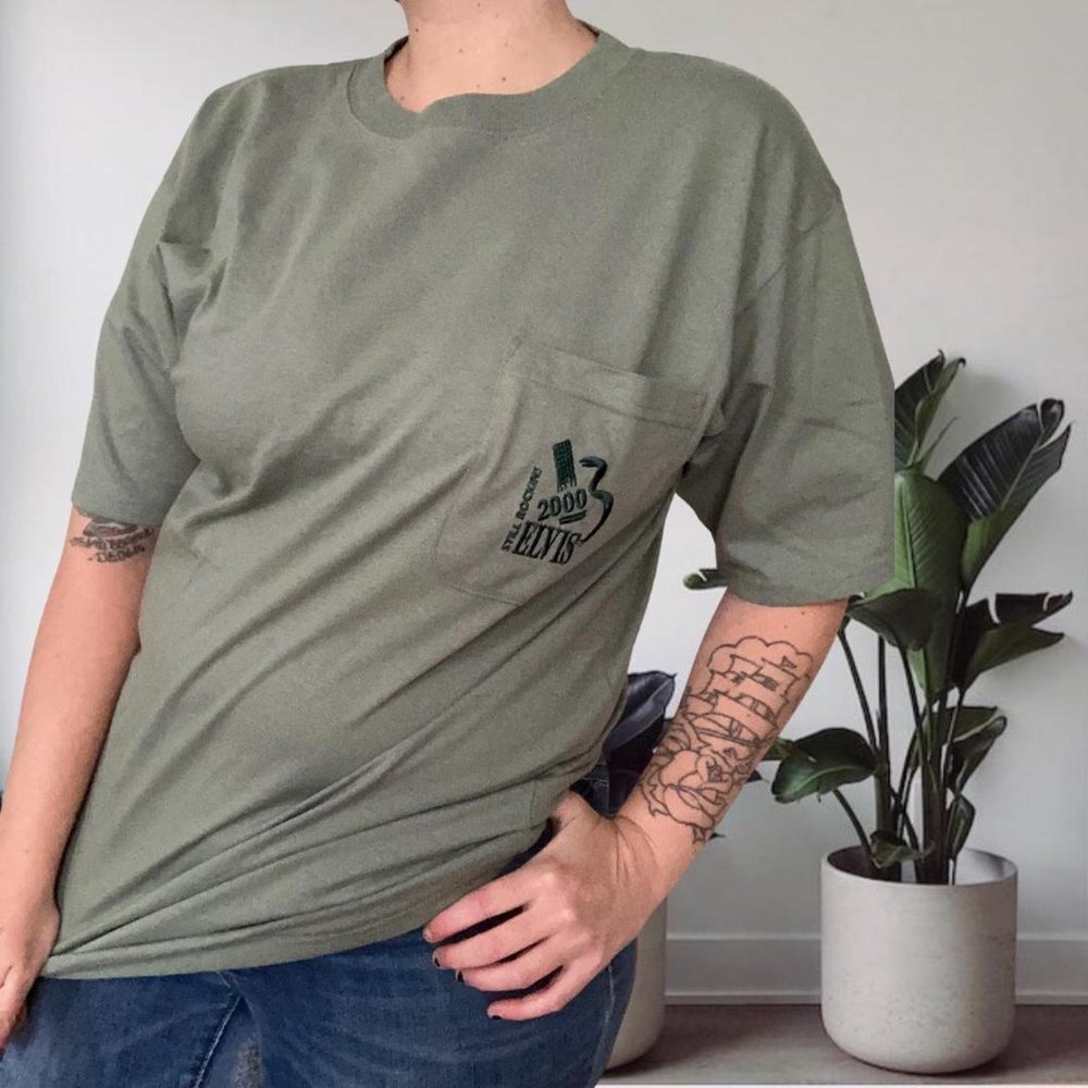 Vintage Elvis 2000 Still Rocking Y2K Graphic Tee Music Concert Green M